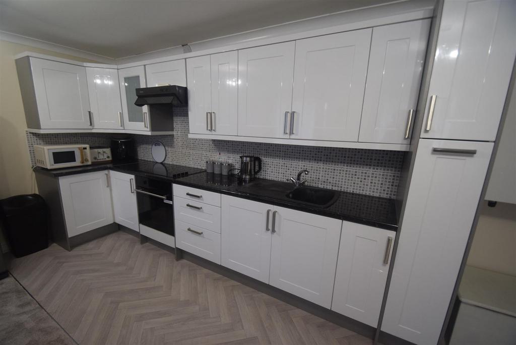 Kitchen Area.JPG