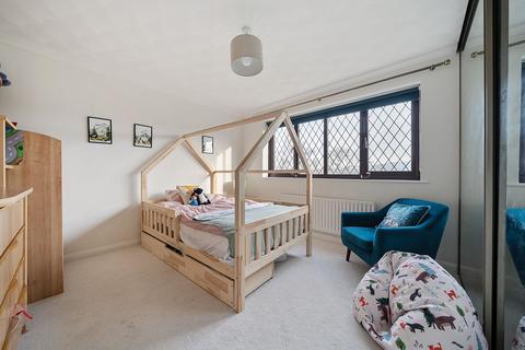 4 Bucklands View, Nailsea, Bristol, BS48 4TZ
