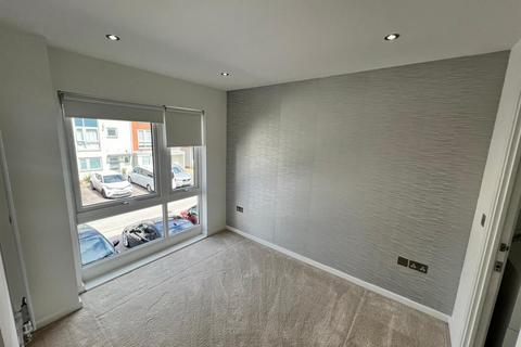 16 Hyde Grove, Dartford, DA1 5GE
