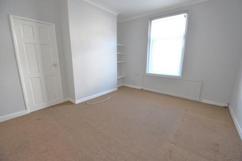 2 bedroom flat to rent, Farlington Road, Hampshire PO2