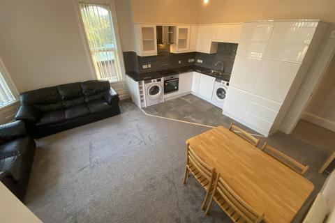 2 bedroom flat to rent, 2 Parsonage Road, Manchester M20