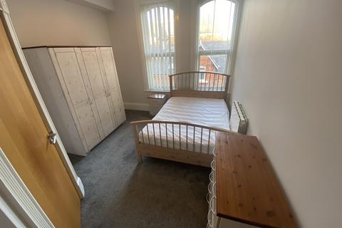 2 bedroom flat to rent, 2 Parsonage Road, Manchester M20