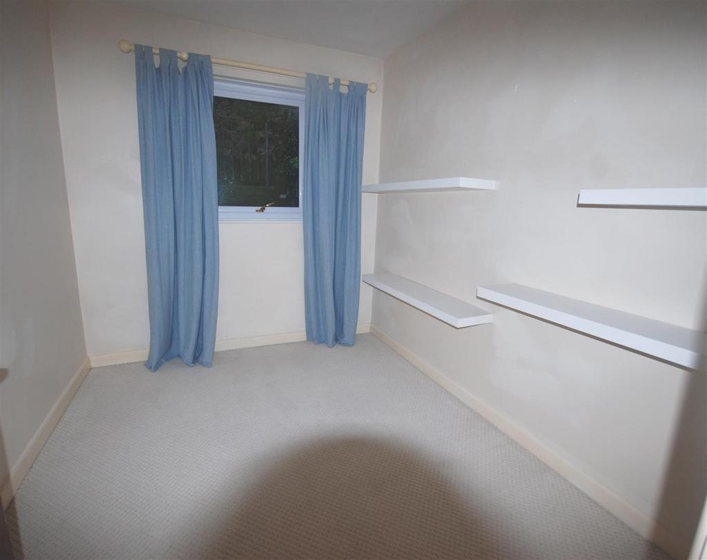 Bedroom 2.JPG