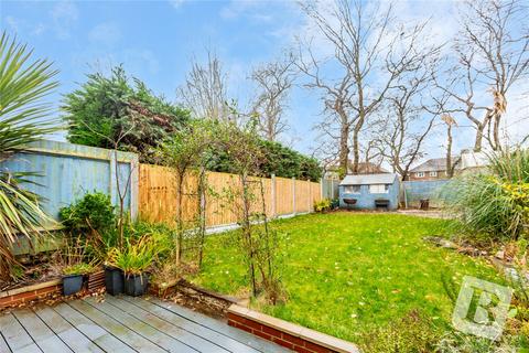 3 bedroom terraced house for sale, Knights Way, Brentwood, Essex, CM13