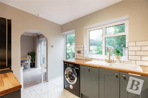 36 Knights Way, Brentwood, CM13 2AZ