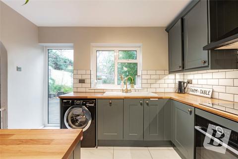 36 Knights Way, Brentwood, CM13 2AZ