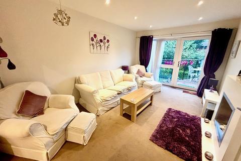 1 bedroom retirement property for sale, The Hythe, Pooley Green Road, Egham, Surrey, TW20