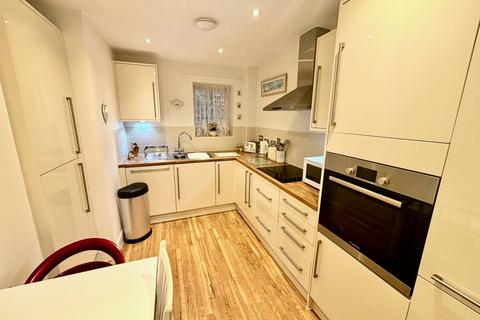 1 bedroom retirement property for sale, The Hythe, Pooley Green Road, Egham, Surrey, TW20