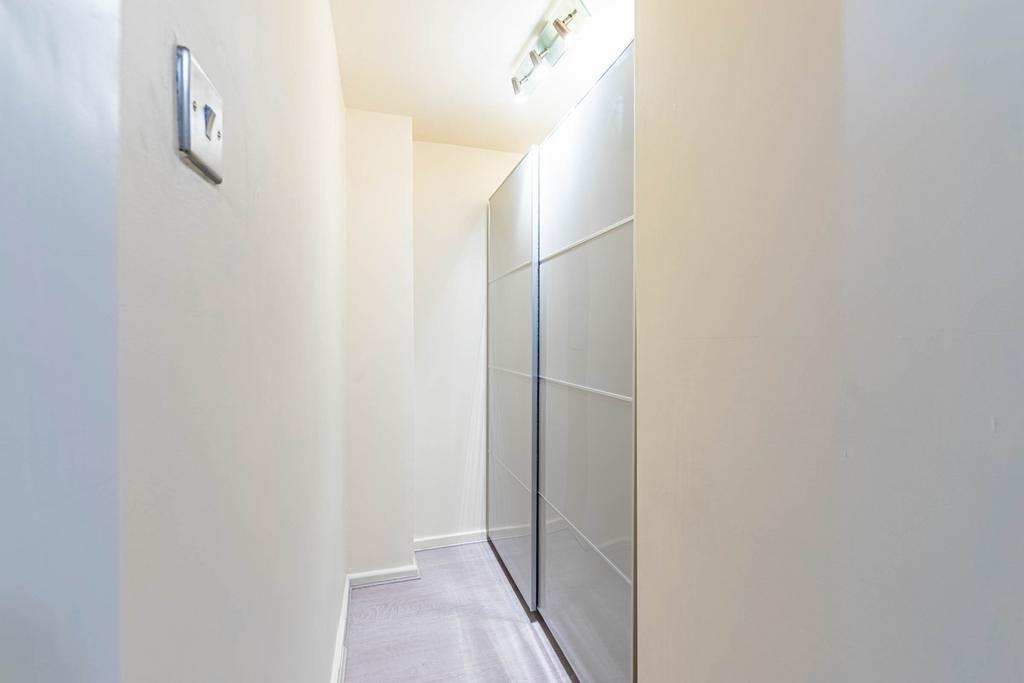 Hallstorage