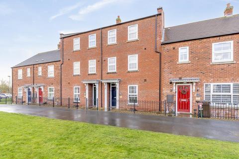 3 bedroom terraced house for sale, Shakespeare Way, Spalding