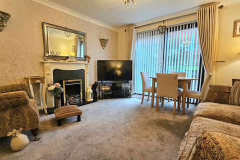 2 bedroom end of terrace house for sale, Sandpiper Close, Stourbridge DY9