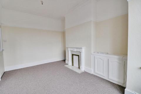 2 bedroom apartment to rent, Woodgrange Drive, Southend-on-sea, SS1