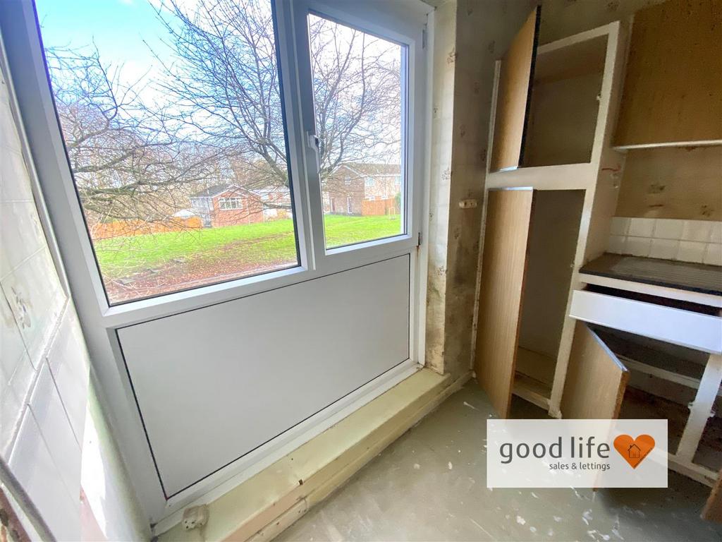 20241205 121020593 i OS63 EDGMONDCOURT.jpg