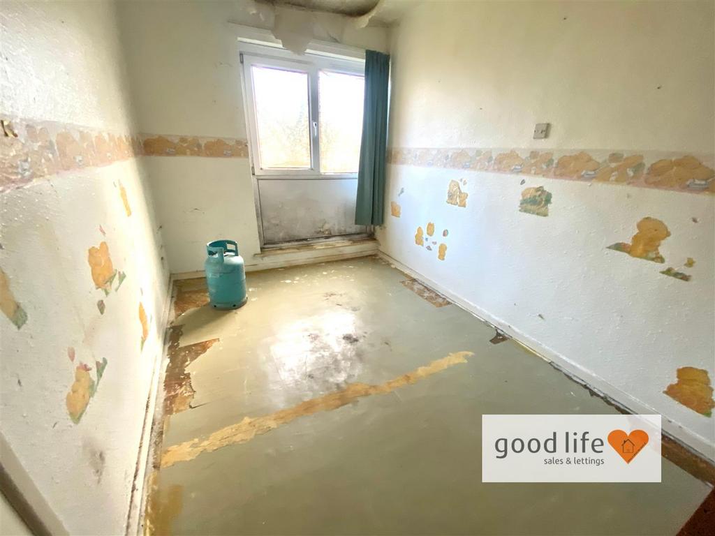 20241205 120921172 i OS63 EDGMONDCOURT.jpg