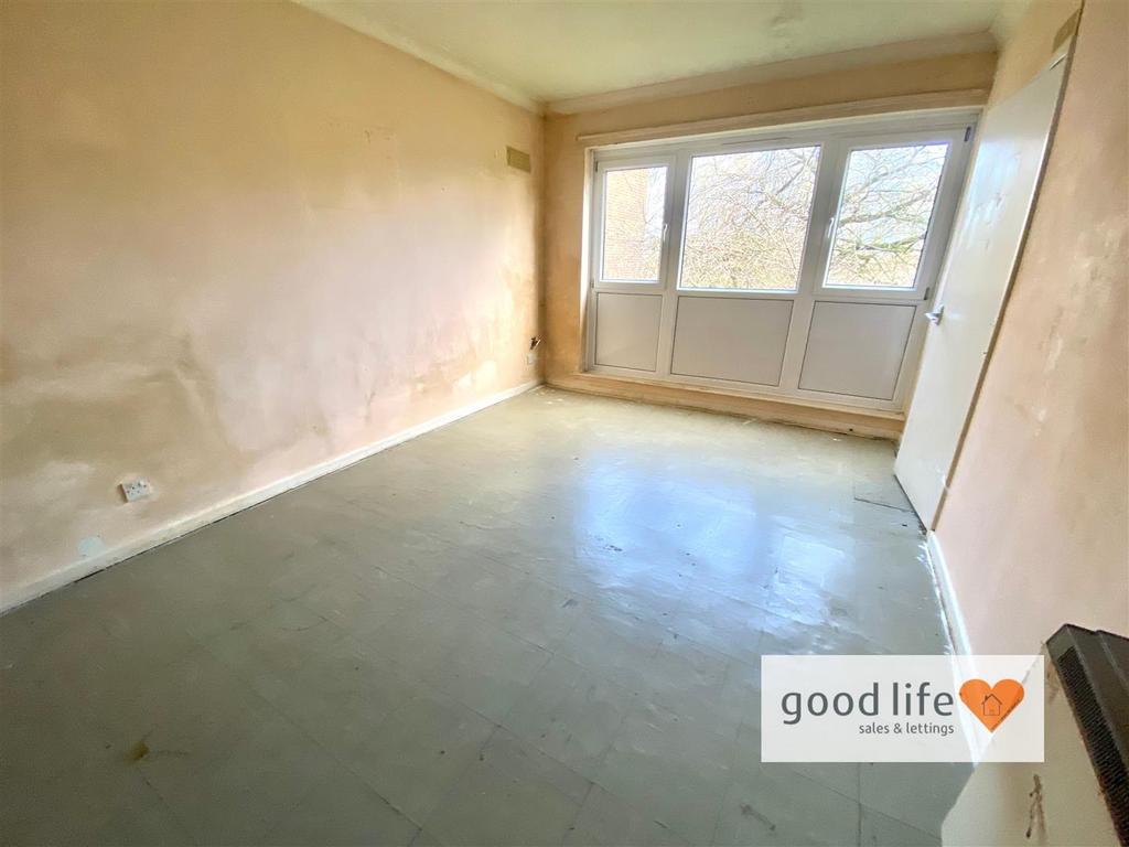 20241205 120954860 i OS63 EDGMONDCOURT.jpg