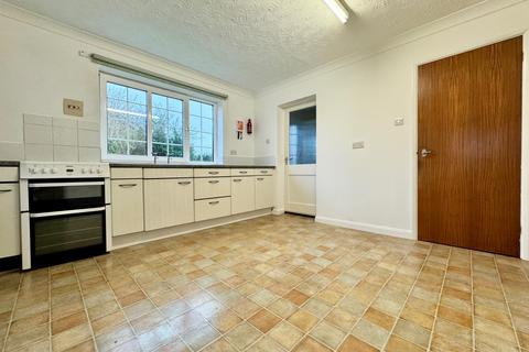 2 bedroom detached bungalow to rent, Drury Lane, Wicken, Ely, Cambs, CB7 5XY