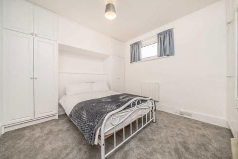 2 bedroom flat for sale, Bloomfield Road, Kingston Upon Thames KT1