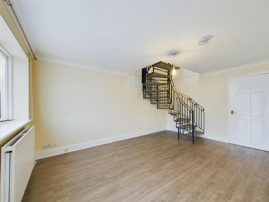 CAM01238 G0-PR0393-STILL002.jpg