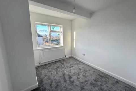 3 bedroom house to rent, Epping Glade, London E4