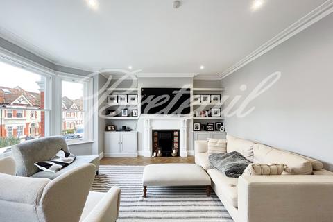 3 bedroom maisonette to rent, Harbord Street, SW6