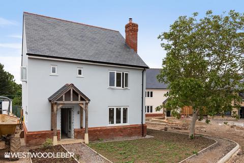 5 bedroom detached house for sale, Walnut Tree Close, Nazeing EN9