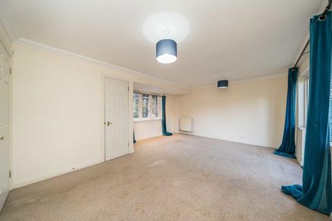 3 bedroom house for sale, Fawcett Close, London SW16