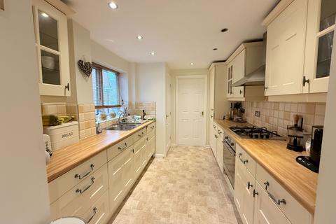 24 Bronte Farm Road, Shirley, Solihull, B90 3DE
