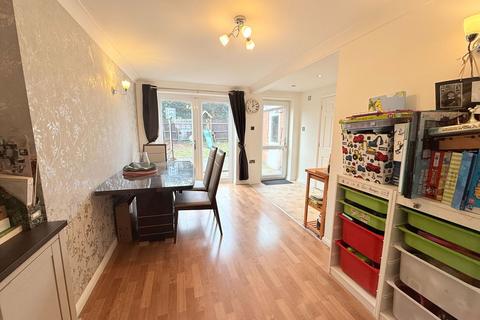 24 Bronte Farm Road, Shirley, Solihull, B90 3DE