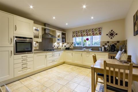 4 bedroom detached house for sale, Wain Avenue, Chesterfield