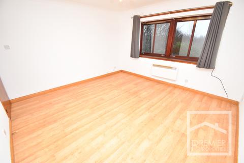 2 bedroom flat for sale, Woodend Court, Mount Vernon