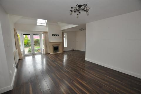 4 bedroom detached bungalow for sale, Burton Road, Woodville DE11