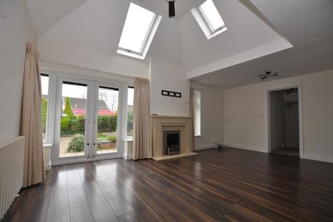 4 bedroom detached bungalow for sale, Burton Road, Woodville DE11