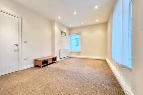 1 bedroom end of terrace house for sale, Cawthorne Road, Barugh Green, Barnsley, S75 1LQ