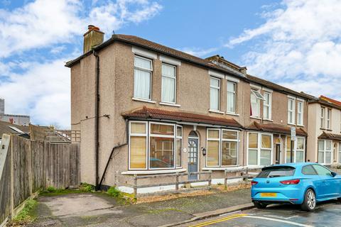 2 bedroom end of terrace house for sale, Sylverdale Road, Croydon CR0