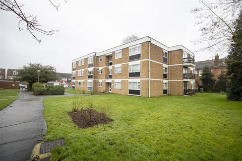 2 bedroom flat to rent, Holland Court, Kingsholm