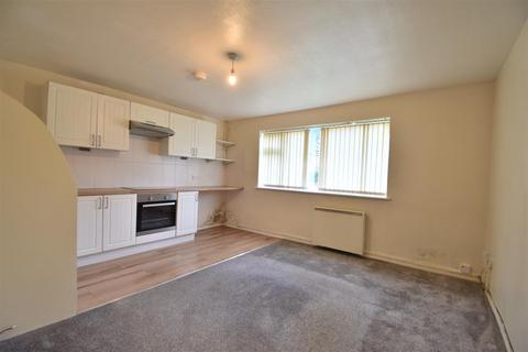 2 bedroom flat to rent, Holland Court, Kingsholm