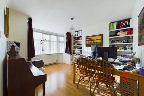 26 Wimborne Drive, Pinner, HA5 1NQ