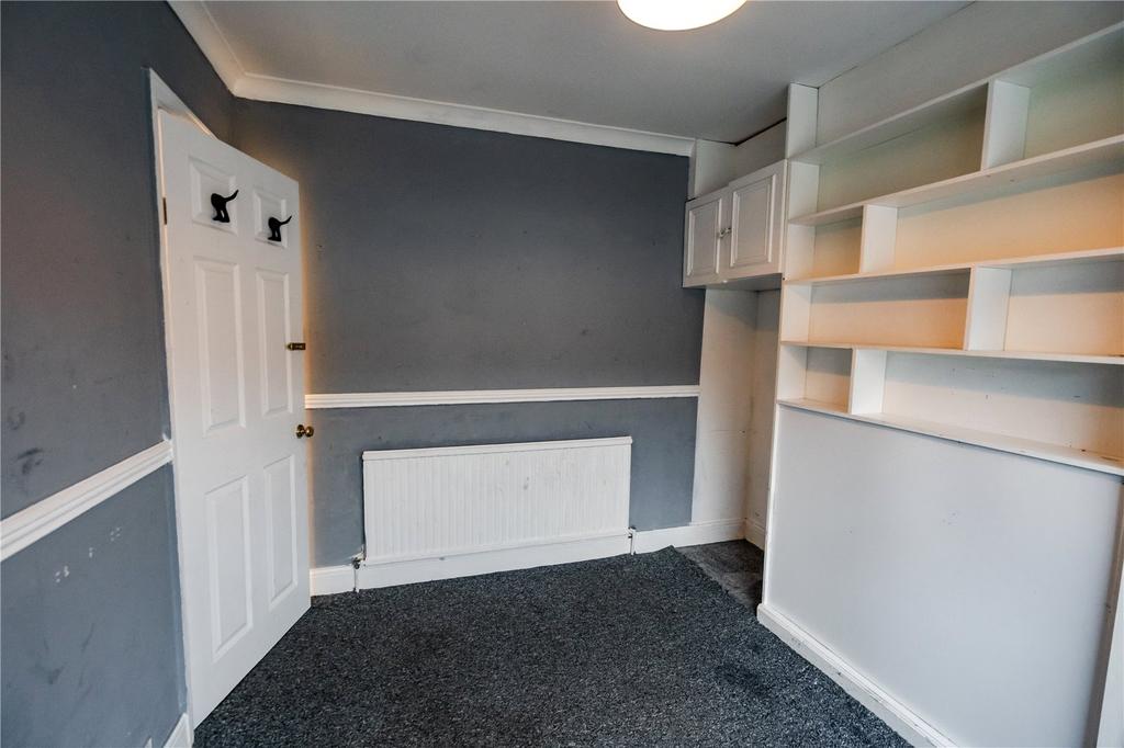 Bedroom 2 (2)