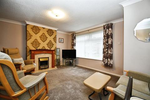 2 bedroom terraced house for sale, Dressay Grove, Hull