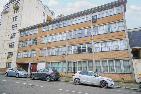 2 bedroom flat for sale, Terrace Road, St Leonards-On-Sea