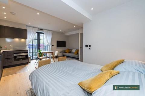Studio to rent, Harrow Road, London