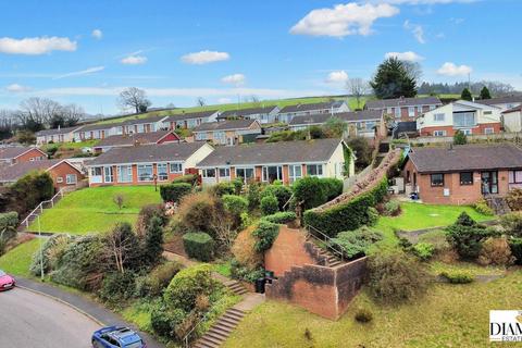 2 bedroom semi-detached bungalow for sale, Anstey Crescent, Tiverton