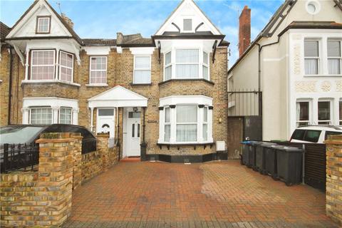 3 bedroom apartment to rent, Woodville Road, Thornton Heath, Surrey, CR7