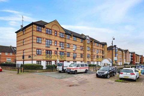 2 bedroom flat to rent, Windsock Close, Surrey Quays