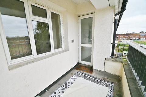 2 bedroom apartment for sale, Meadow Road, Langley, Berkshire, SL3