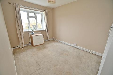 2 bedroom apartment for sale, Meadow Road, Langley, Berkshire, SL3