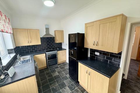 2 bedroom terraced house to rent, Leonard Street, Darlington DL1