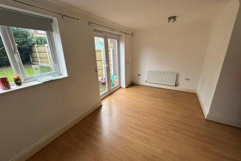 2 bedroom terraced house to rent, The Scholes, St. Helens WA10