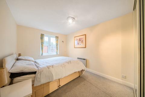 2 bedroom flat for sale, Waterside Court, Alton, Hampshire, GU34