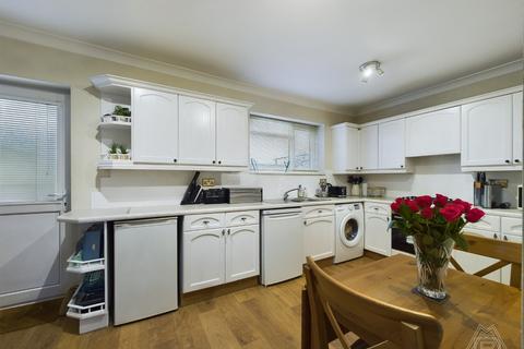 2 bedroom terraced house for sale, Fulbrook Lane, South Ockendon, Essex, RM15